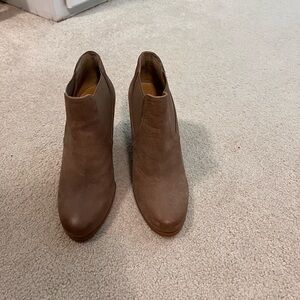 Classic wedge booties